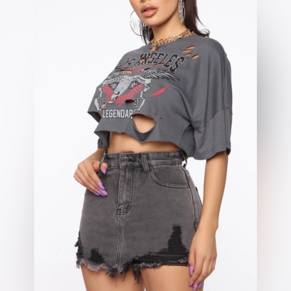 🆕Graphic Crop-top Rock & Roll Rebel Youth M🆕